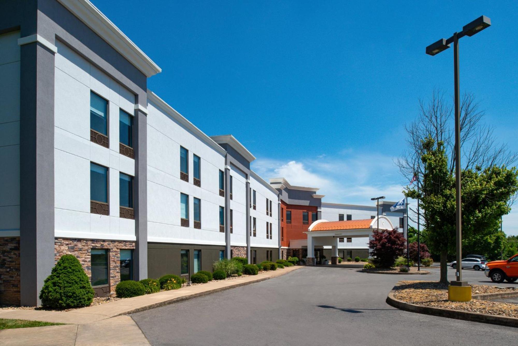 Holiday Inn Express Lewisburg - New Columbia By Ihg Exterior foto